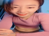 新人极品颜值女神！化身女王SM道具！炮友带上手铐脚铐，吸蛋舔屌毒龙转，骑乘位抽插无毛小穴