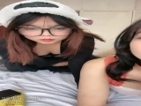 新人！两闺蜜下海玩3P~【萝莉与少御】手牵手被狂操！刺激！~~✨✨✨--这男主多少有点狗啊，专挑漂亮的那个操