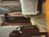 【开车别玩手机】，2000档寻欢，御姐美女数完现金，黑丝撕开口交配合，高潮迭起精彩必看