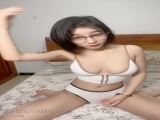 推荐！女神快被操废了~【小萱啊】无套狂插！爽的嗷嗷叫~ ~！~~~✨✨✨--骚逼被干得眼神迷离，这对大白兔狂甩