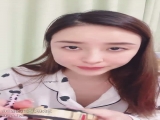 精品推荐！干净白虎美穴！极品尤物女神，全裸展示身材操逼，第一视角深喉，按着双腿爆操