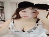 太清纯了~【奶糖奶糖】素颜学妹~野外刺激~小树林全裸特写~~~！~✨✨✨--极品嫩妹，童颜巨乳，骚逼粉嫩
