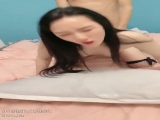 逼和嘴都快被干肿了小少妇伺候三个大哥激情啪啪精彩4P，少妇惨遭蹂躏不停抽插，浪叫不止表情好骚让小哥舔逼