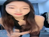 纯欲系极品美少女！甜美又淫骚！性感情趣装吊带丝袜，跳蛋假屌齐上场，搞得小穴湿湿特写视角