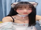 清纯系天花板！极品美少女！洗洗无毛小穴操逼，自己掰开用屌磨蹭，主动骑乘姿势深插到底