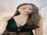 大波浪极品美御姐！大长腿黑色网袜！地上假屌骑坐，抬腿深插骚逼，从下往上视角极度诱惑