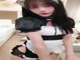 纯欲系天花板！极品甜美少女！猫耳朵女仆装，今天单人小秀，扭腰摆臀慢慢脱掉，跪沙发翘起美臀